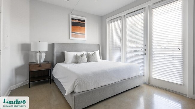 Building Photo - 4300 Cromwell Dr Unit 8110