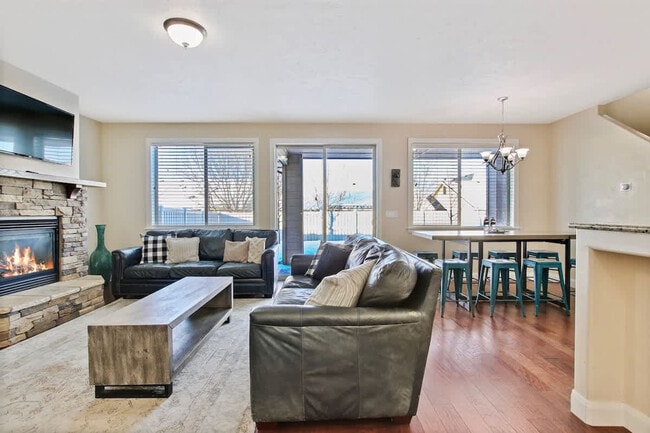 Photo - 4631 N Adale Ave Unit ID1250630P