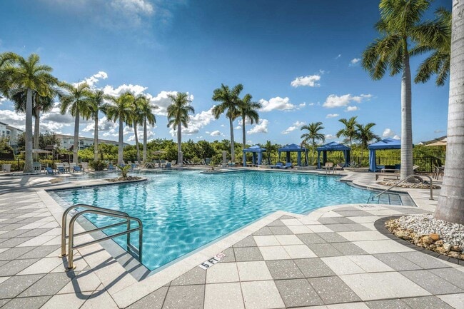 Building Photo - Peridot Palms