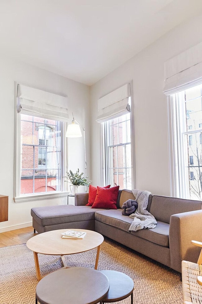 Photo - 121 Middle St Unit ID1366938P