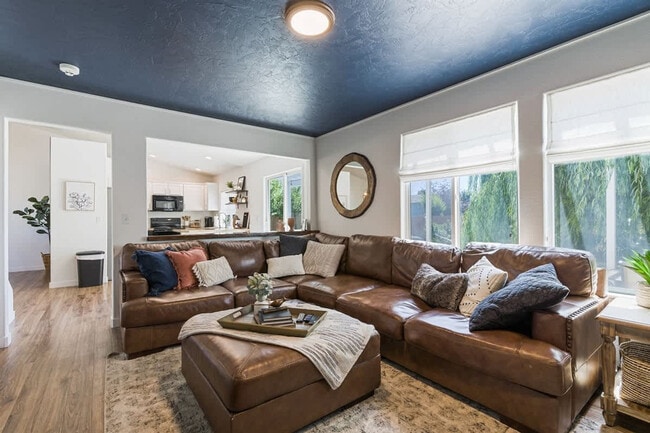 Building Photo - 19701 Cumberland Way Unit SI ID1460909P