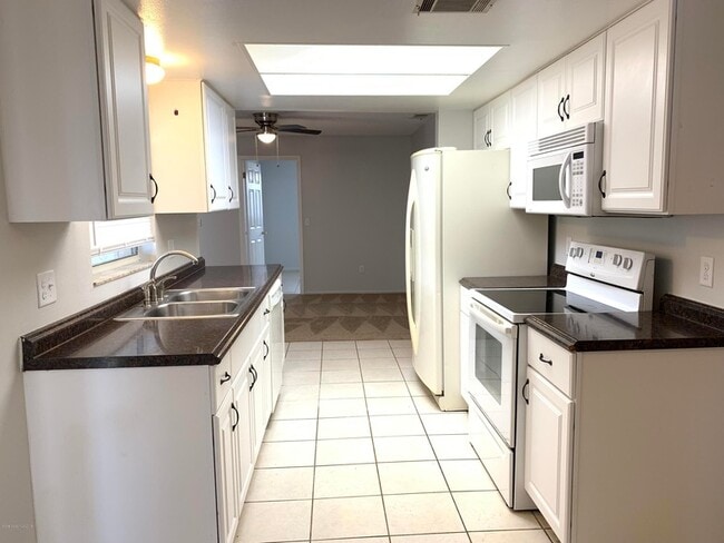 Photo - 609 Croton Rd