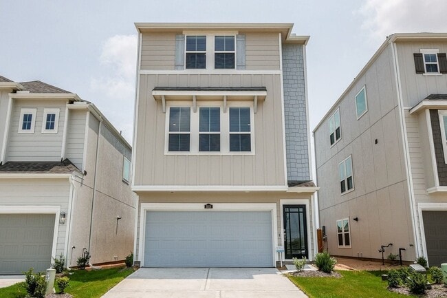 Building Photo - 3018 Tres Olivos Dr