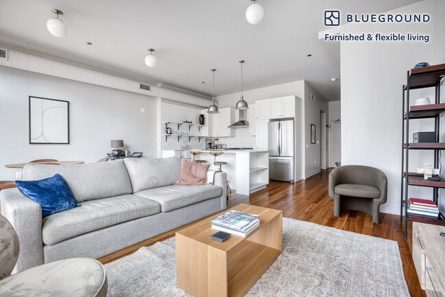 Photo - 676 N La Salle Dr Unit FL7-ID323