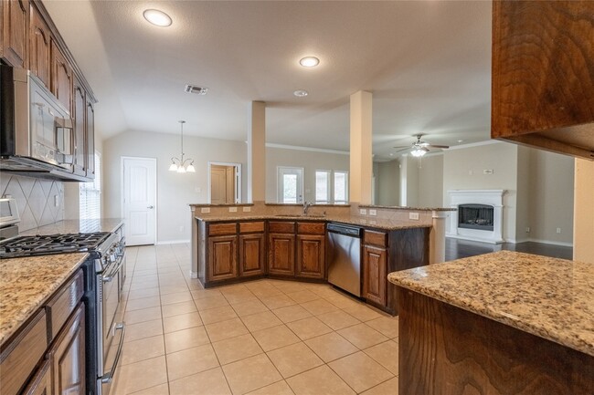 Photo - 1112 Hiddencreek Dr