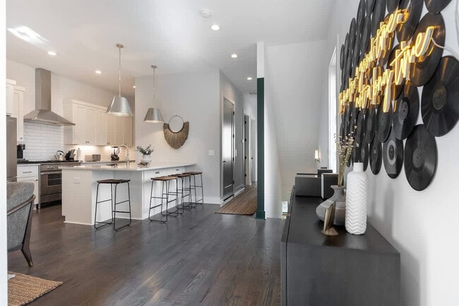 Building Photo - 3206 West End Cir Unit ID1051738P