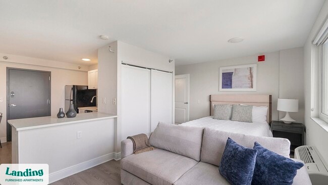 Photo - 305 Dr. M.L.K. Jr St S Unit 641.1404462