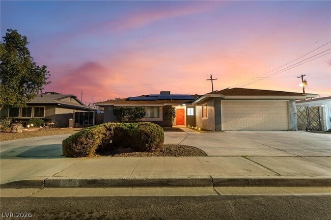 Photo - 105 Marigold Ln