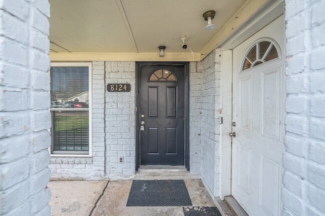 Photo - 8124 Beech Cove Ln