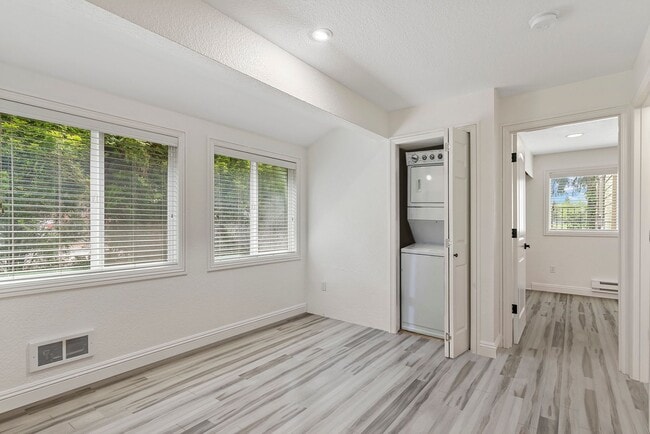 Photo - Everett Cove