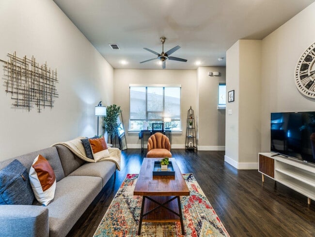 Photo - 3025 Clamath Dr Unit ID1035252P