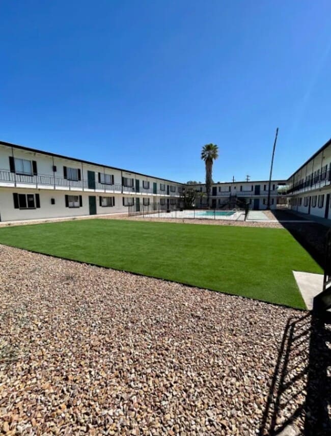 Photo - The Onyx Apartments