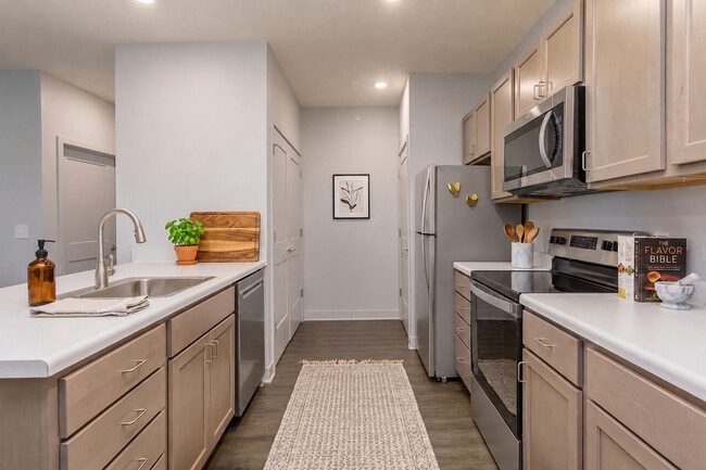 2 Bedroom Kitchen - Bluestem Pointe at La Vista