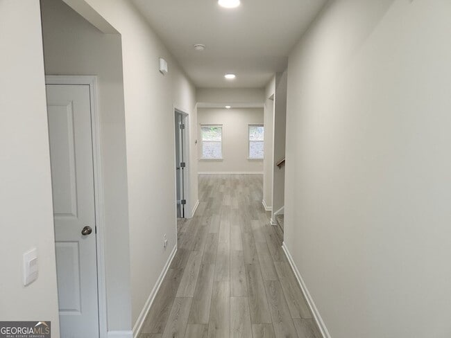 Photo - 235 Vly Oak Dr