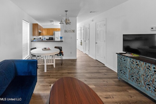 Photo - 259 Benachi Ave Unit B