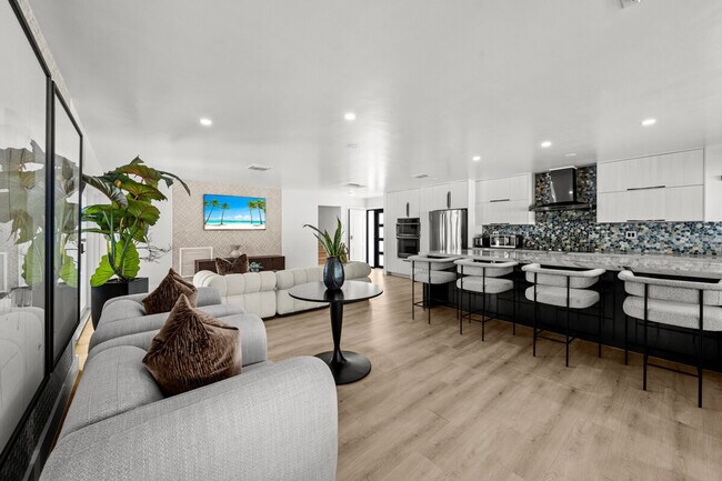 Photo - 1144 NE 113th St Unit SI ID1540474P