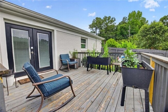 Photo - 2982 Northbrook Dr