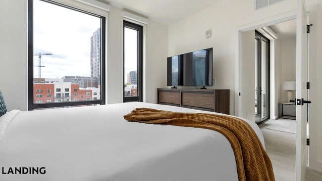 Photo - 1007 S Mint St Unit 932