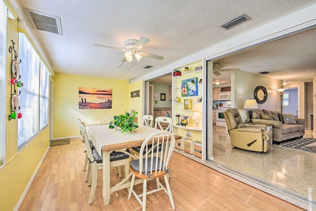 Photo - 896 S Venice Blvd Unit SI ID1546109P