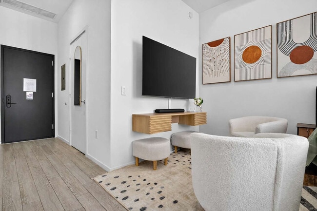 Building Photo - 404 NE 2nd Ave Unit SI ID1505545P