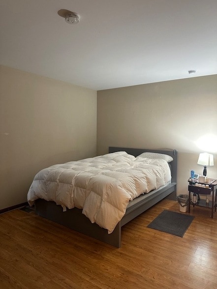 Photo - 633 W Streamwood Blvd