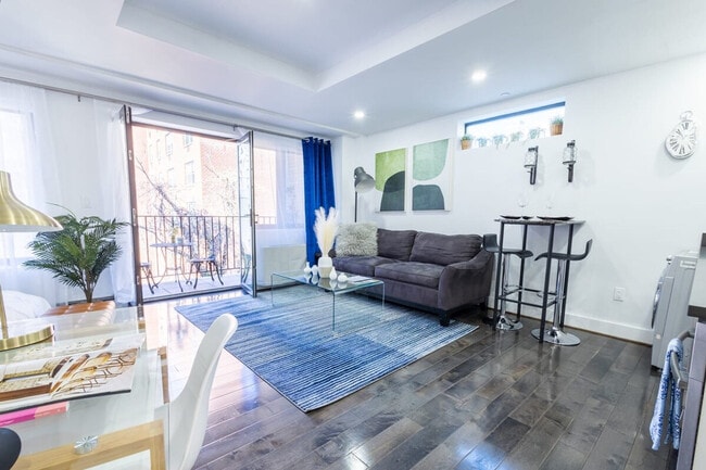 Building Photo - 809 9th Ave Unit ID1021935P