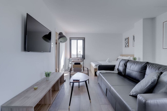 Building Photo - 2525 10th St N Unit FL9-ID1022583P