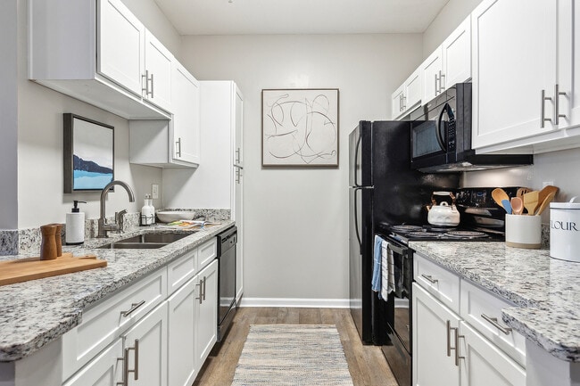 Newly Renovated Two Bedroom with Sunroom - Vinings at Spanish Fort