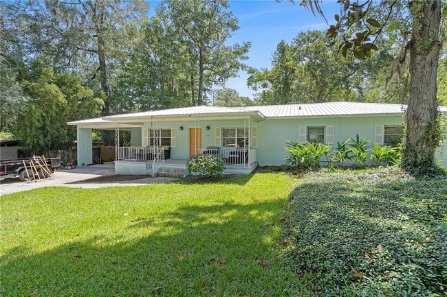 Photo - 121 NW 29th St