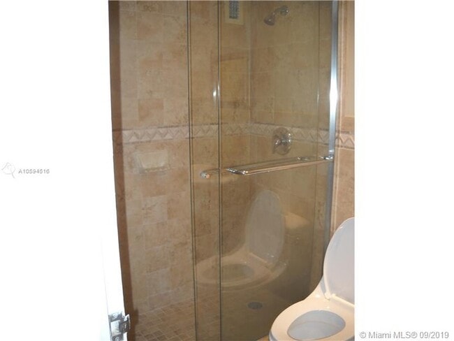 Building Photo - 3901 S Ocean Dr Unit 8L