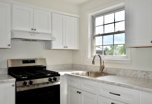 K-KR Floor Plan - 1BR, 1BA - NEW Kitchen Remodel - Dutch Village Apartments