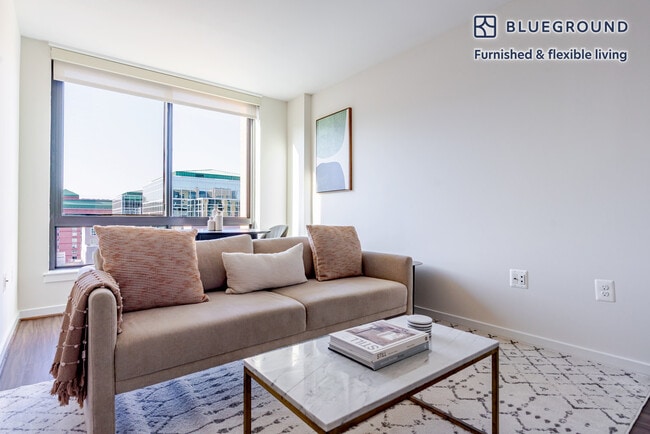 Building Photo - 3444 Fairfax Dr Unit SI FL10-ID1074