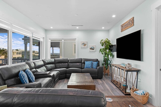 Photo - 811 104th St Unit ID1325586P