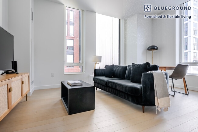 Building Photo - 390 Harrison Ave Unit FL4-ID1329