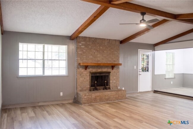 Photo - 1410 Becker Dr