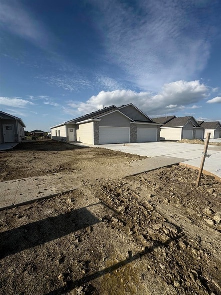 Building Photo - 12936 E Blake St