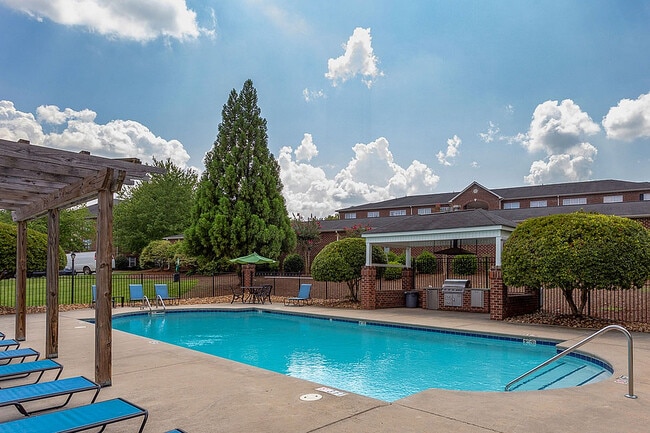 Poolside Sundeck - Morgan Ridge