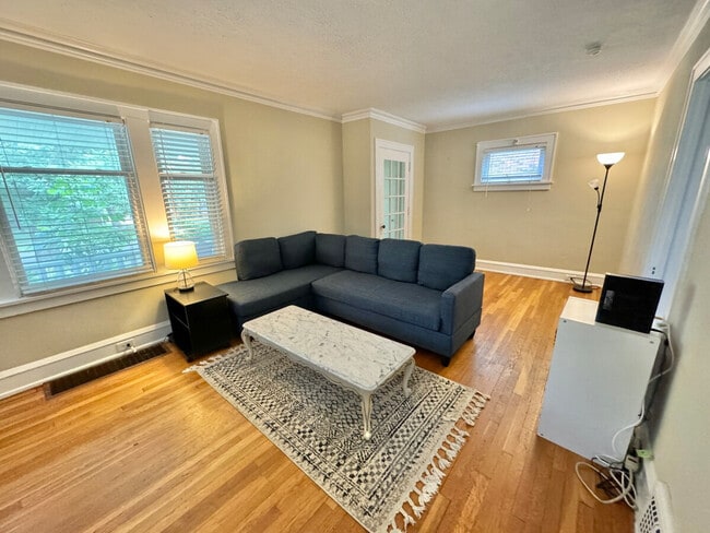 Building Photo - 2334 Noble Rd Unit SI ID1057670P