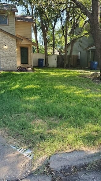 Building Photo - 8810 Clearbrook Trail Unit A