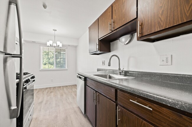 Photo - The Cove At Westland - Westland, MI