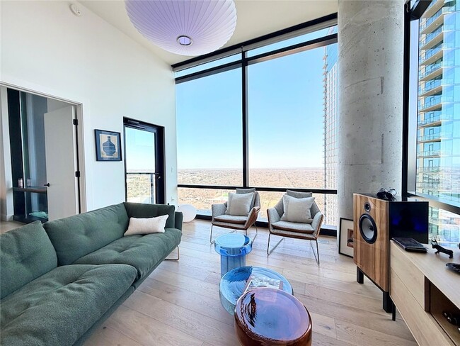 Photo - 70 Rainey St Unit 2203