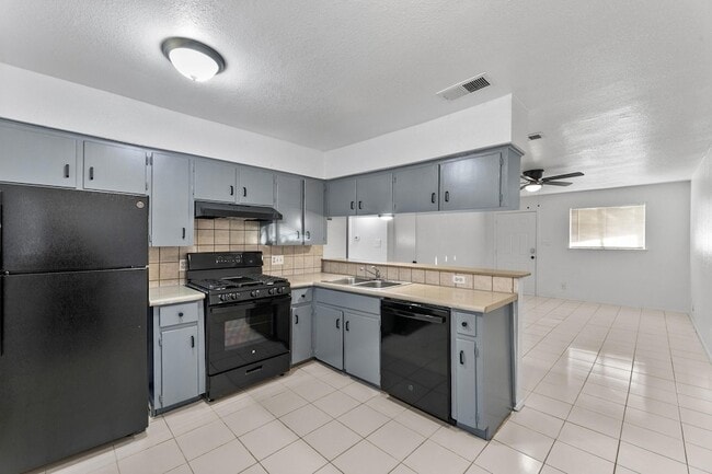 Photo - 11103 Renel Dr Unit B