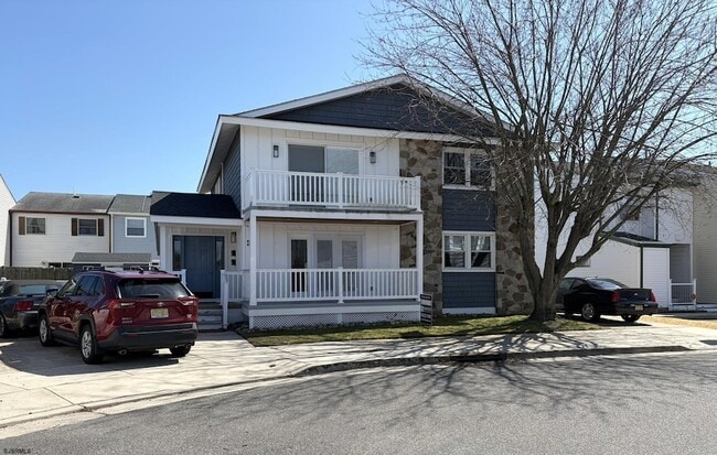 Building Photo - 437 Berkshire Dr