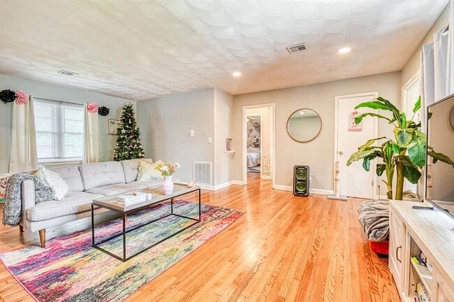 Photo - 1205 Westlawn Dr