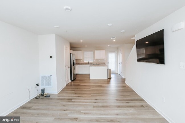 Photo - 118 Charlotte St