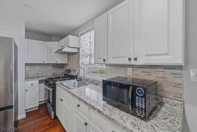 Photo - 137 New St Unit 2
