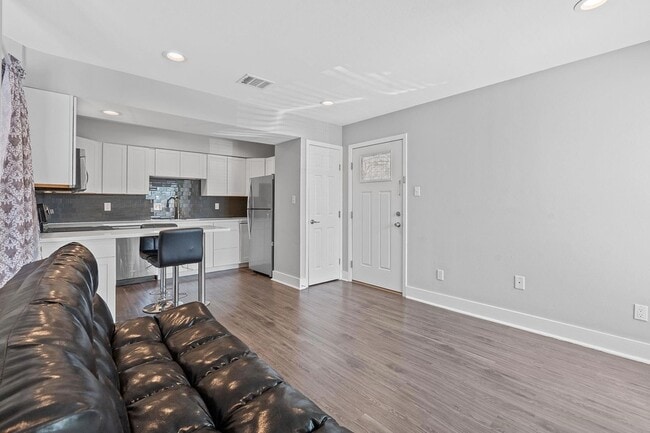 Photo - 935 La Posada Dr Unit 254