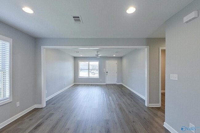 Photo - 150 Wexford Way