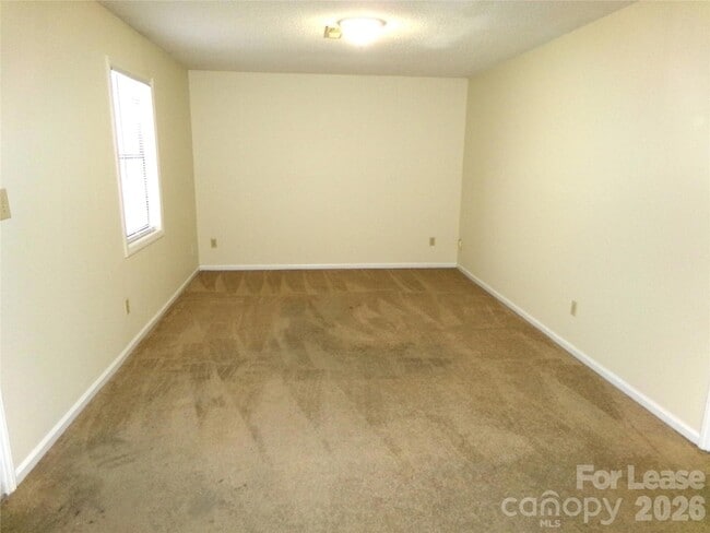 Photo - 100 Fairway St Unit 37