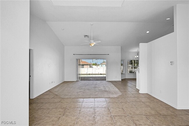 Photo - 16 NW 12th Pl